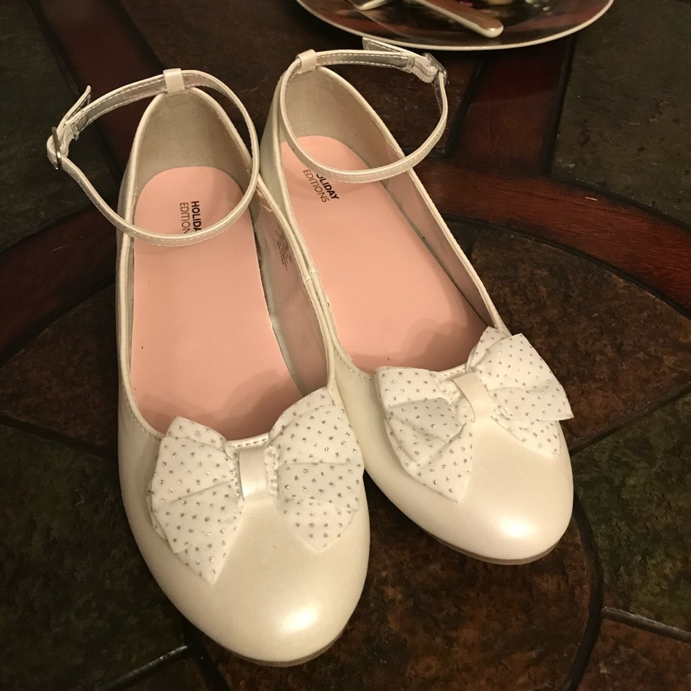 Holiday edition girls dress shoes